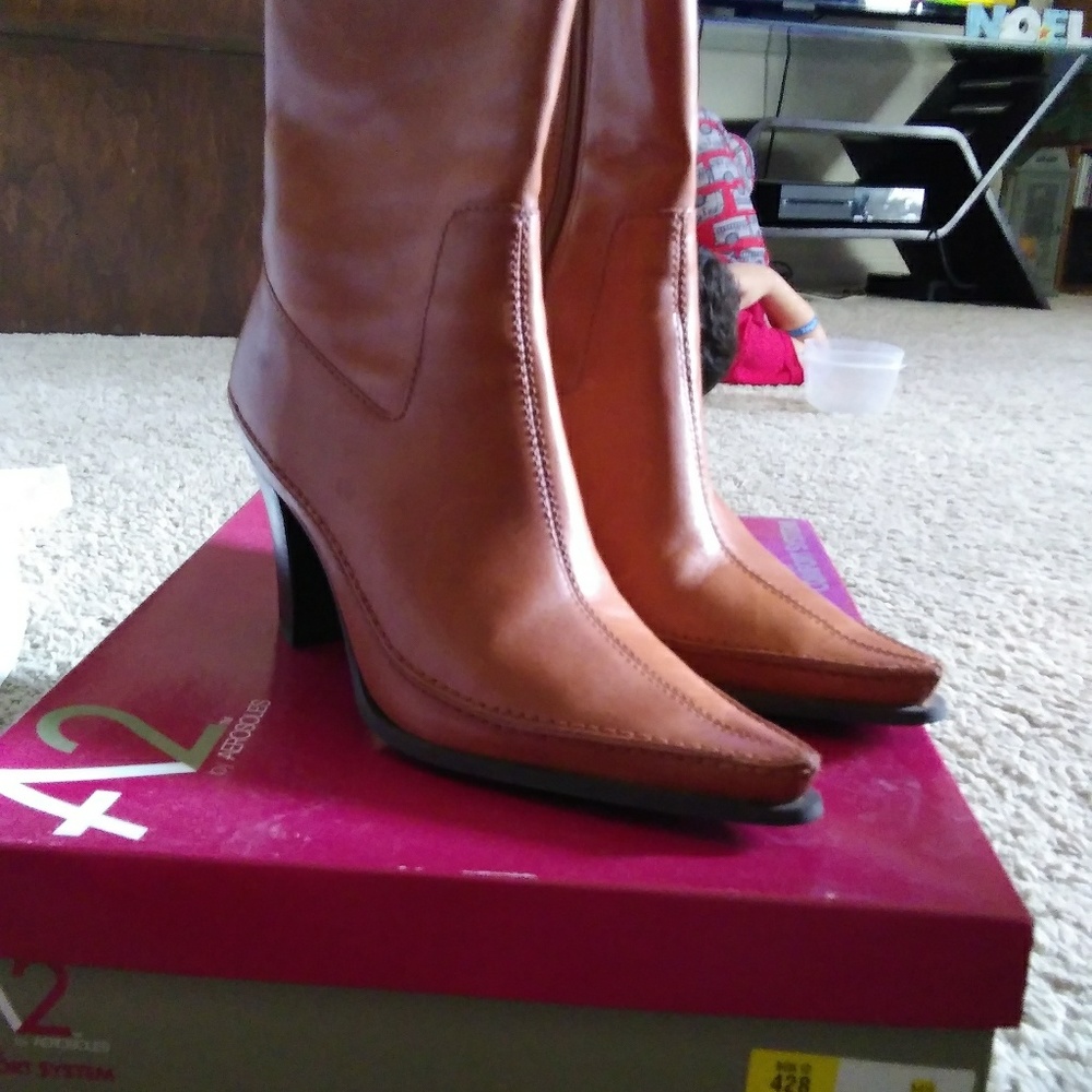 Woman's boots